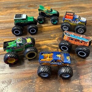 Monster Jam Truck Lot of‎ 6 Torque Terror Shocker Land Rover Hot Wheels 1:64